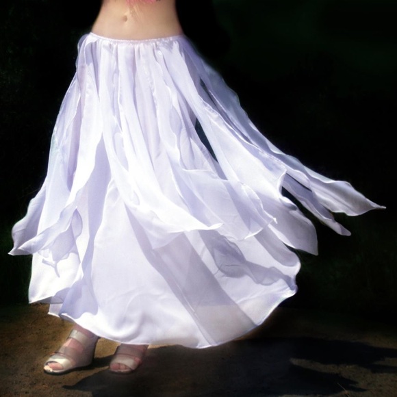 Dresses & Skirts - Ameynra Bellydance style skirt. White chiffon. New